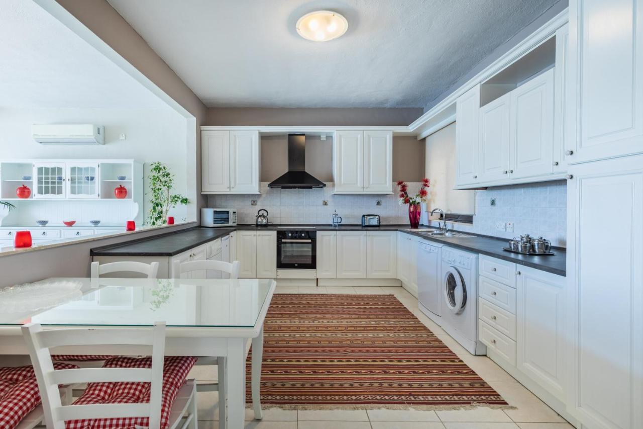 Stunning - Seafront 3-Bedroom 6Th Floor Слима Экстерьер фото