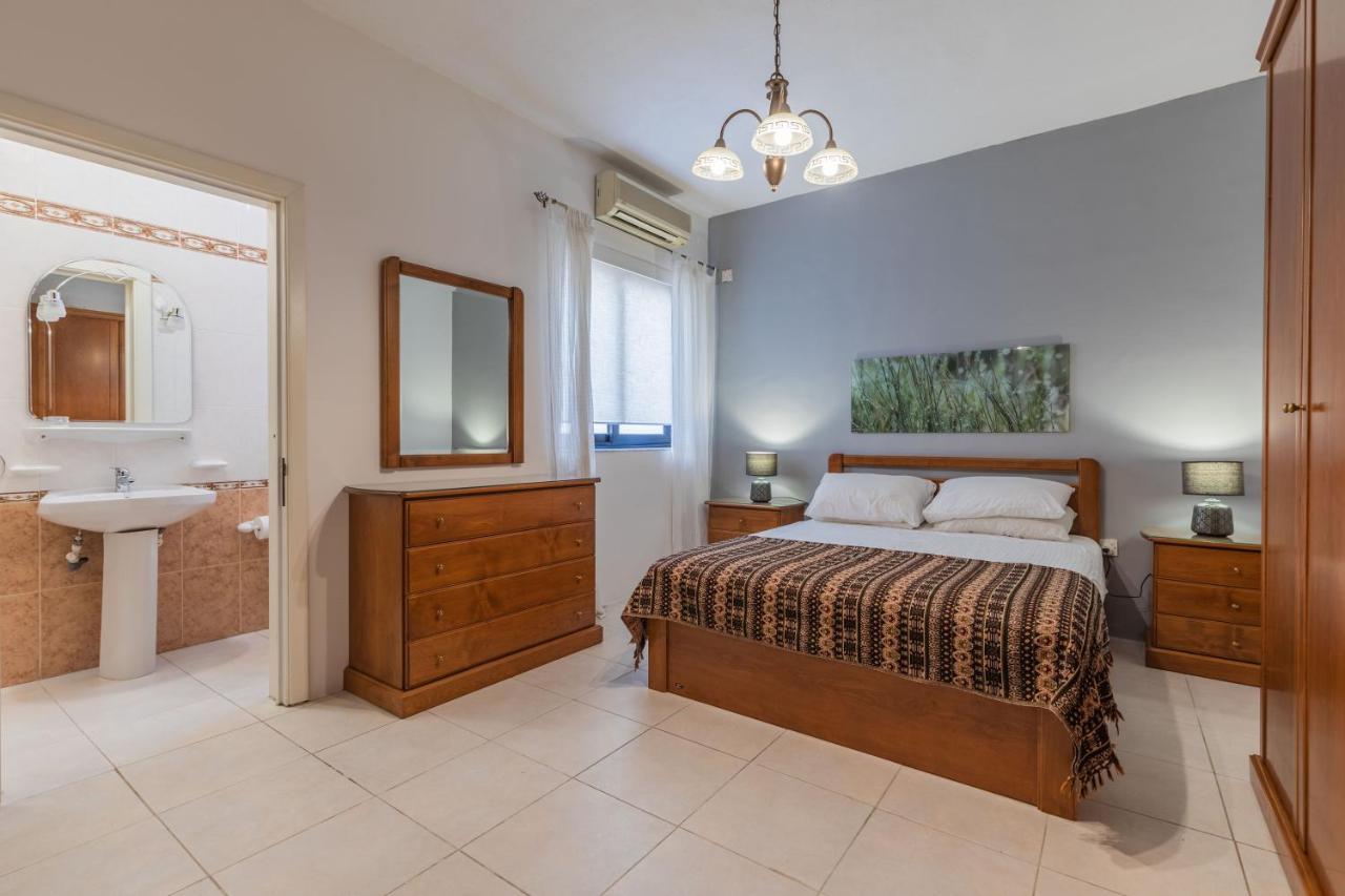 Stunning - Seafront 3-Bedroom 6Th Floor Слима Экстерьер фото
